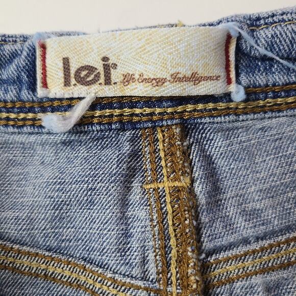 Lei Women's Blue Denim Skirt Distressed Pockets Embroidery Split in Back Y2K 7 - Picture 4 of 13